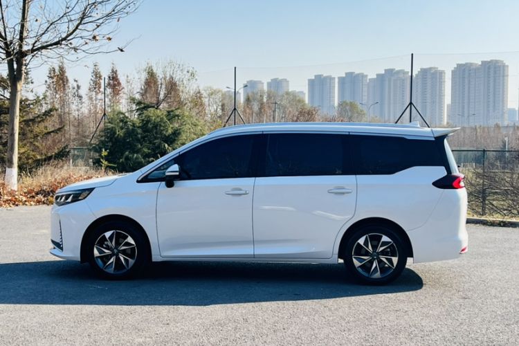 Used GAC Trumpchi M6 2021 270T DCT Prestige Edition (7-seater)