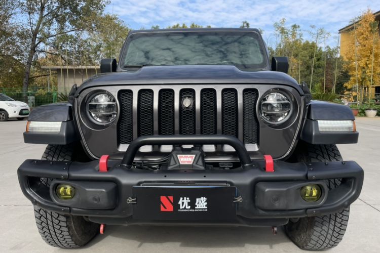 Used  Wrangler 2019 2.0T Sahara Four-Door Version China VI Emission Standard
