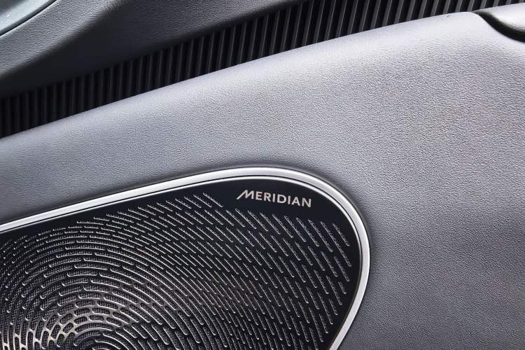 Used  12 2025 Ultra Extended-Range Edition
