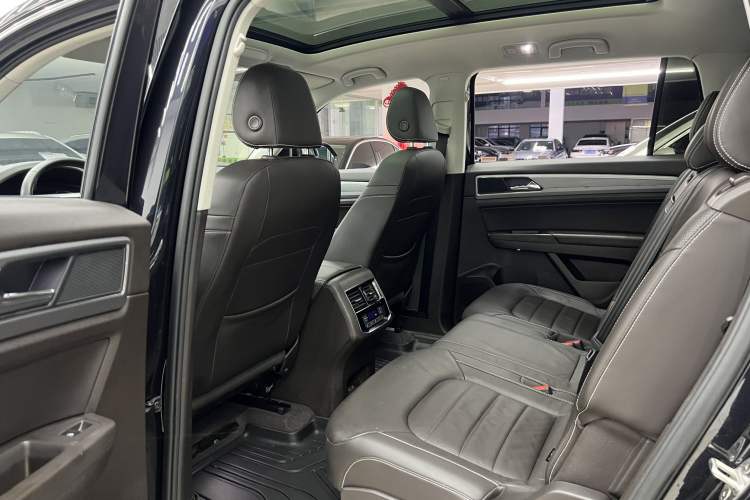 Used Volkswagen Teramont 2017 330TSI Two-Wheel-Drive Luxury Edition