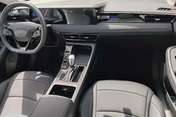 Used Roewe i5 2023 1.5L CVT Luxury Edition
