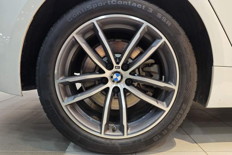 Used BMW 5 Series 2019 Facelifted 525Li Luxury Package

