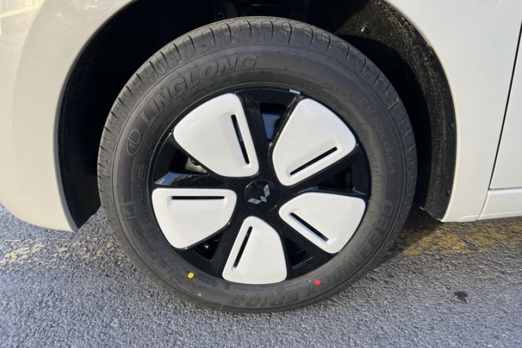 Used Wuling Hongguang MINIEV 2025 Four-Door Version Advanced Edition
