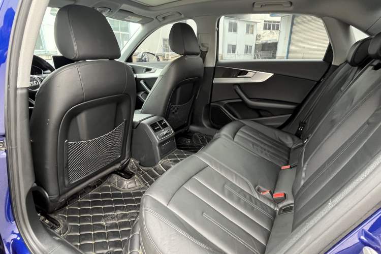 Used Audi A4L 2019 40 TFSI Fashion Edition China VI Emission Standard
