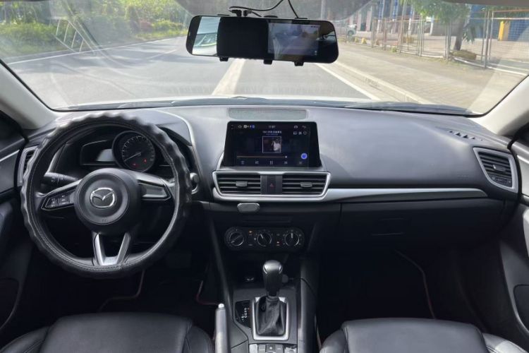 Used Mazda Mazda 3 Axela 2017 Sedan 1.5L Automatic Comfort Model China VI Standard