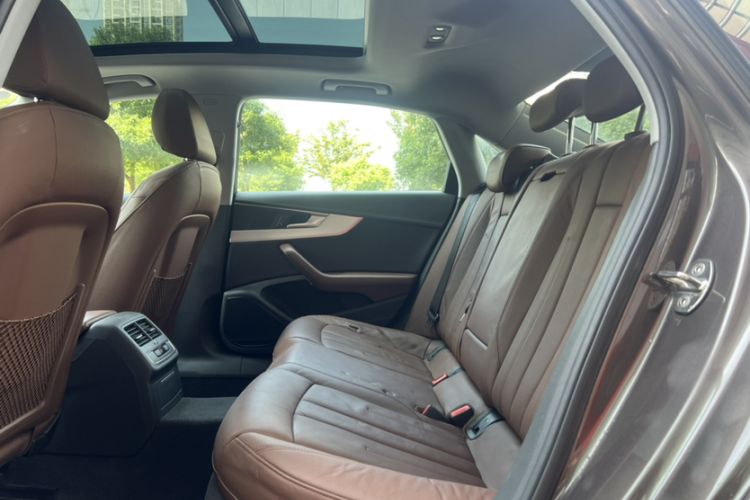 Used Audi A4L 2018 30th Anniversary Edition 40 TFSI Fashion Model