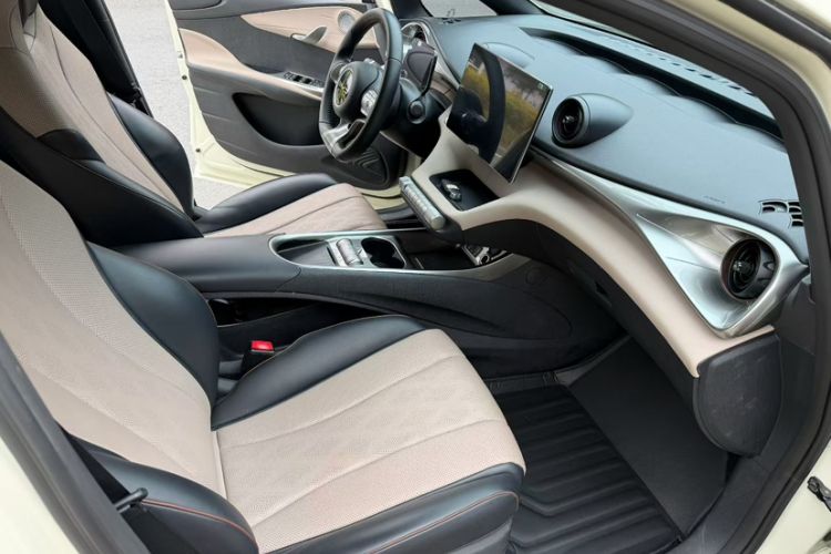 Used BYD Dolphin 2023 420 km Free Version
