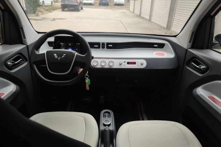 Used Wuling Hongguang MINIEV 2021 Macaron Premium Model – Lithium Iron Phosphate
