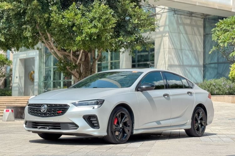 Used Buick Regal 2021 GS 28T Prestige Model
