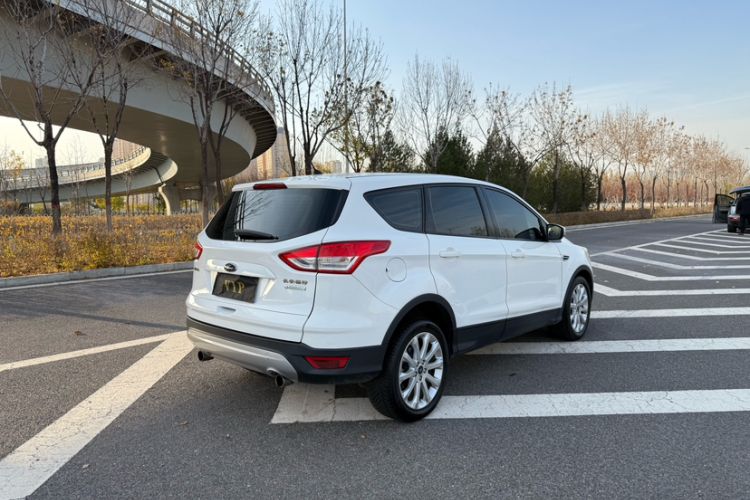 Used Ford Kuga 2015 1.5L GTDi Two-Wheel-Drive Comfort Model
