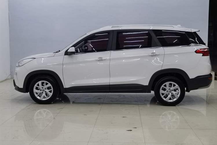 Used Wuling Hongguang S3 2018 1.5L Manual Luxury Model China V Standard
