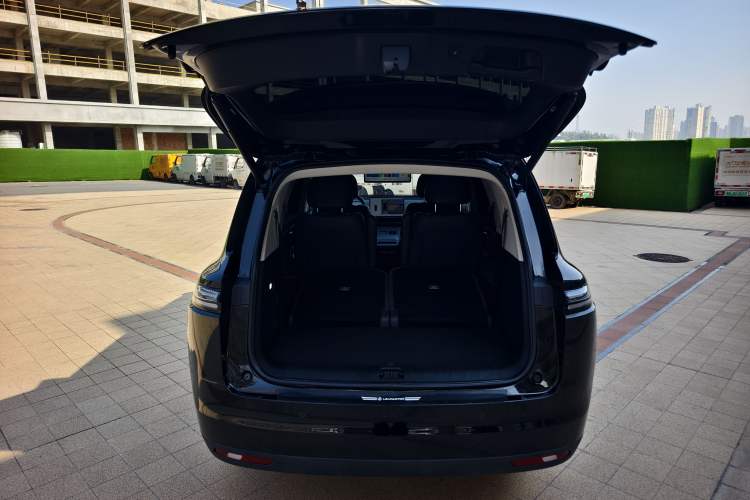 Used Leapmotor C16 2024 Range-Extended 200 Luxury Edition