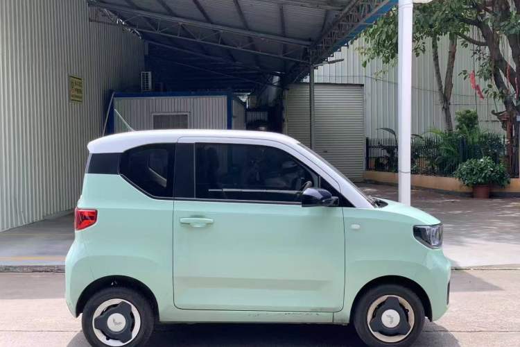 Used Wuling Hongguang MINIEV 2021 Macaron Premium Model – Lithium Iron Phosphate
