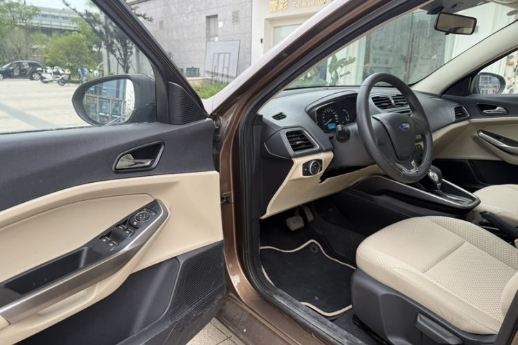 Used Ford Escort 2015 1.5L Automatic Comfort Model
