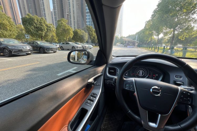 Used Volvo S60 2019 S60L Facelift T5 Intelligent Advanced Edition
