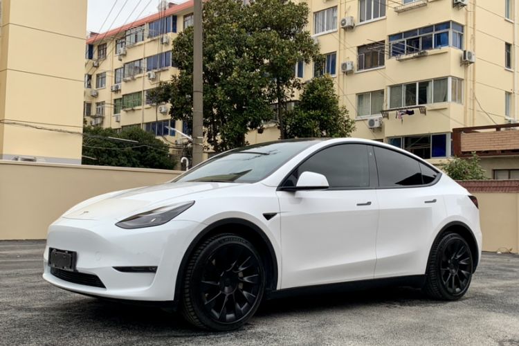 Used Tesla Model Y 2022 Long-Range All-Wheel-Drive Version