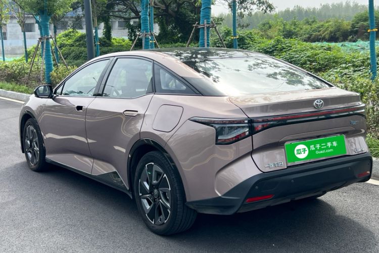 Used Toyota bZ3 2023 616 km Long-Range Premium
