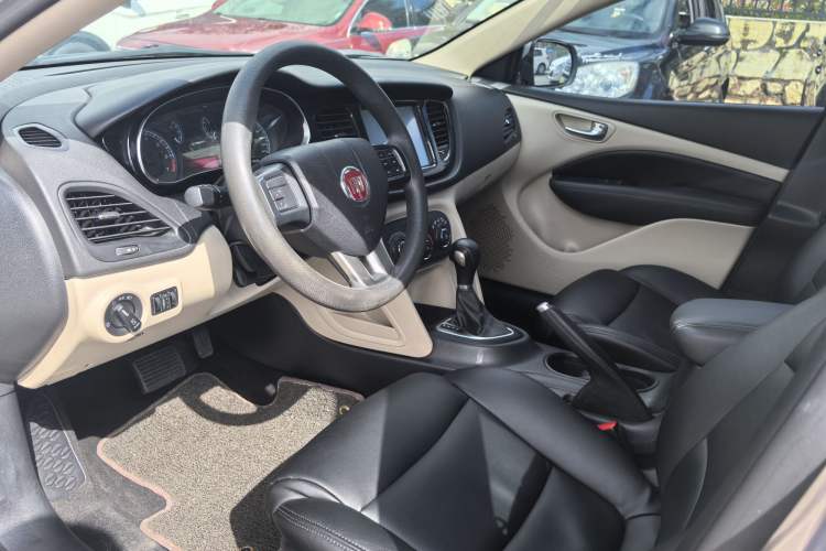 Used Fiat Viaggio 2012 1.4T Automatic Enjoyment Edition
