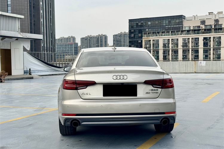 Used Audi A4L 2018 30th Anniversary Edition 40 TFSI Fashion Model
