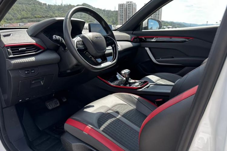 Used Dongfeng Aeolus Yixuan 2021 230T Automatic Glory Edition
