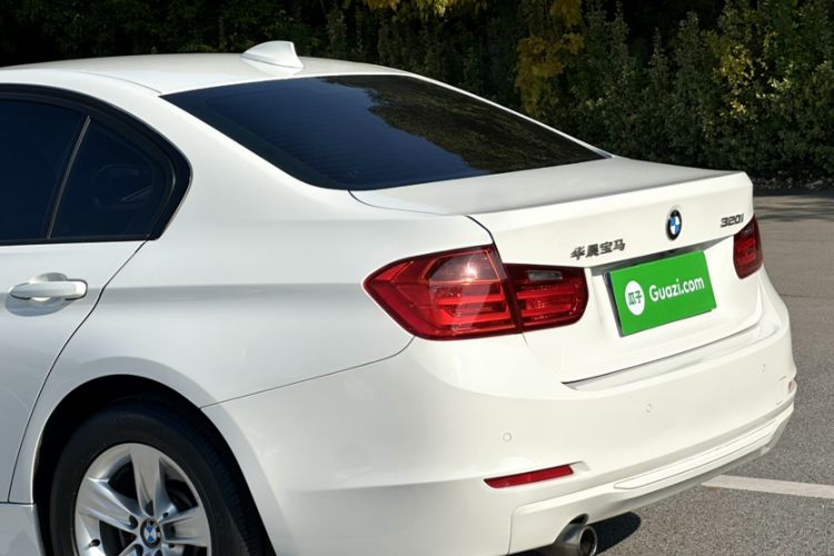 Used BMW 3 Series 2015 320i Luxury Line Stylish Edition
