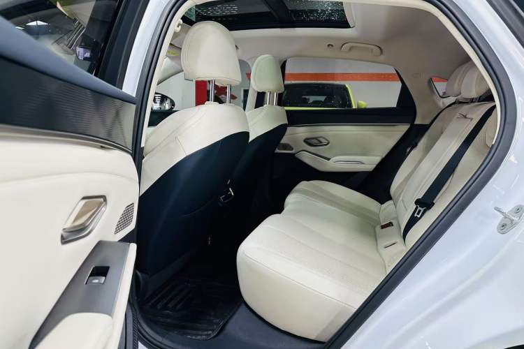 Used BYD Qin L 2024 DM-i 120KM Beyond Model
