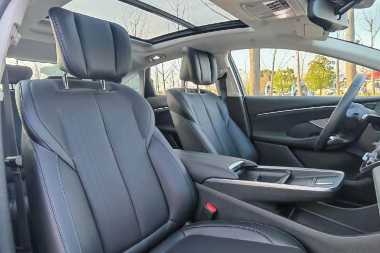 Used Buick LaCrosse 2025 28T Platinum Edition
