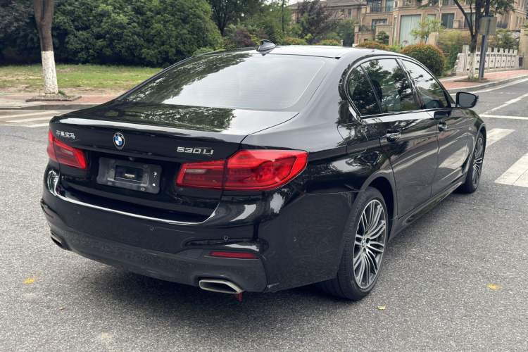 Used BMW 5 Series 2018 Restyled 530Li Leading Edition M Sport Package
