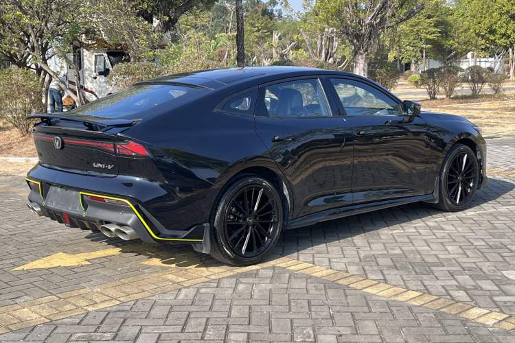 Used Changan UNI-V 2022 1.5T Sport Edition
