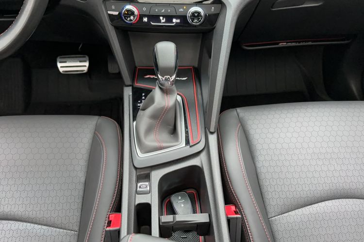 Used Chevrolet Orlando 2019 Redline 530T Automatic Enjoyment Version (5+2 Seating) China VI
