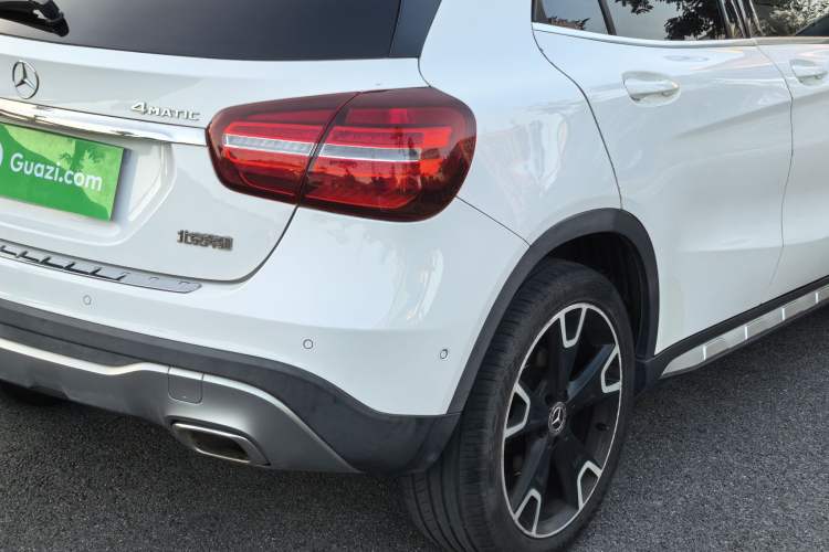 Used Mercedes-Benz GLA 2017 GLA 220 4MATIC Fashion Model