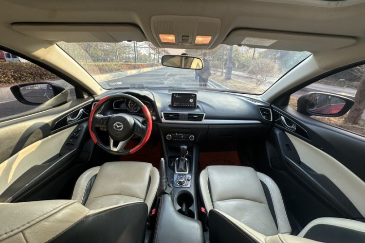 Used Mazda Mazda 3 Axela 2014 Sedan 2.0L Automatic Flagship Model
