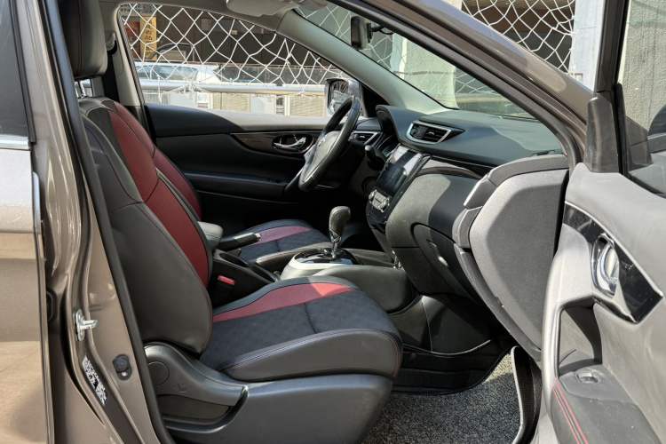 Used Nissan Qashqai 2016 2.0L CVT Luxury Edition