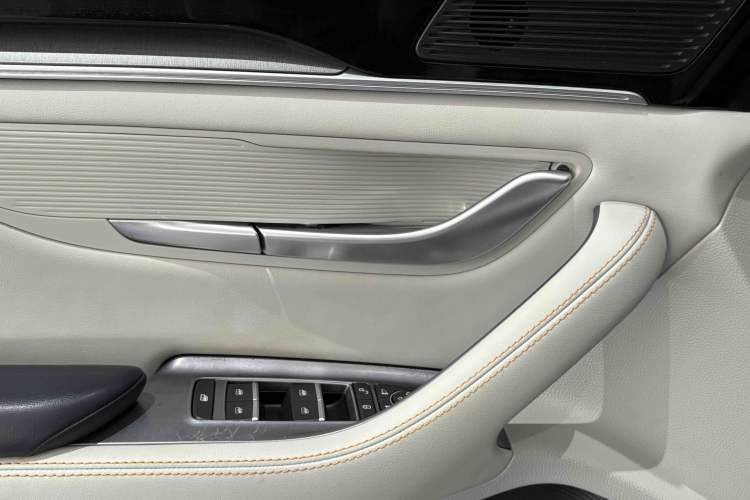 Used BYD Song PLUS New Energy 2023 Champion Edition EV 520KM Prestige Model
