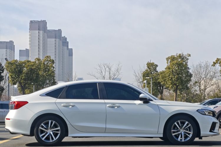 Used Honda Civic 2023 240TURBO CVT Dynamic · Center Stage Special Edition