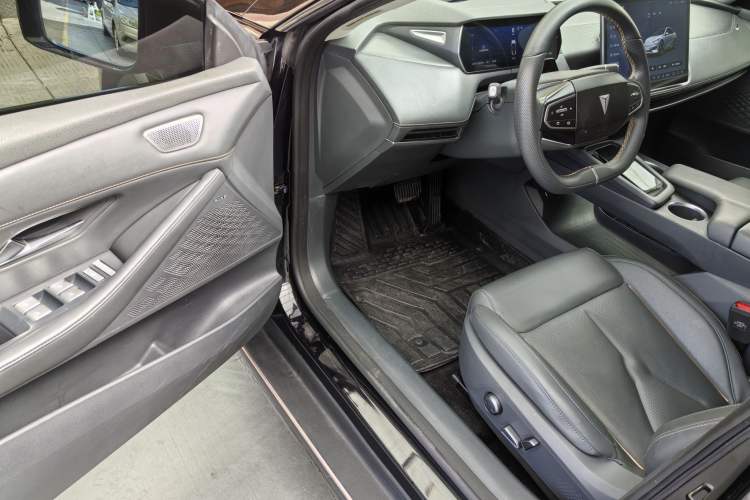 Used  SL03 2022 515 Pure Electric Version
