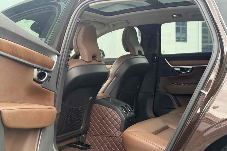 Used Volvo S90 2020 T5 Zhiyi Luxury Edition

