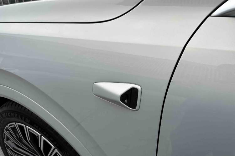 Used  S09 2025 Four-Wheel Drive Ultra+ Custom Edition
