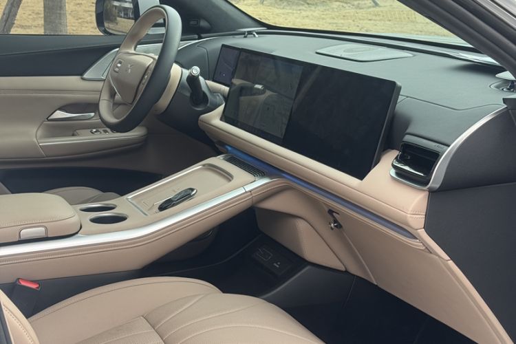 Used XPeng G9 2025 625 Long-Range Max
