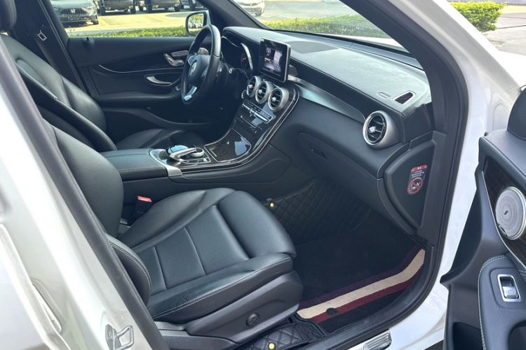 Used Mercedes-Benz GLC 2017 GLC 260 4MATIC Dynamic Edition
