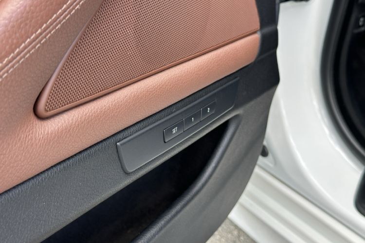 Used BMW 5 Series 2014 525Li Leading Model
