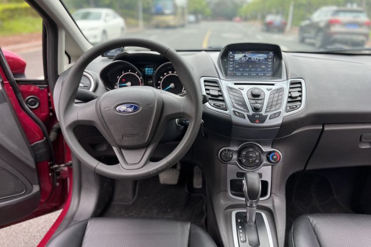 Used Ford Fiesta 2013 Hatchback 1.5L Automatic Fashion Edition
