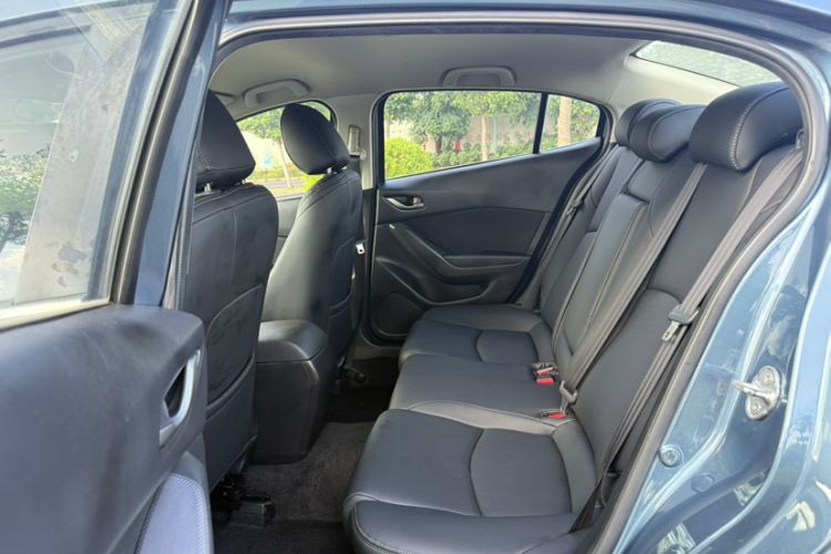 Used Mazda Mazda 3 Axela 2017 Sedan 1.5L Automatic Comfort Model Emission Standard China V
