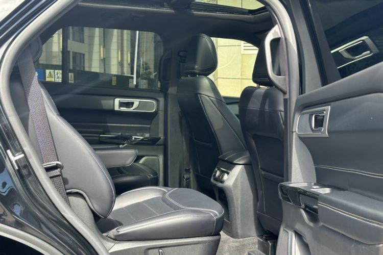 Used Ford Explorer 2023 EcoBoost 285 4x4 Trend Plus Edition 6 Seats
