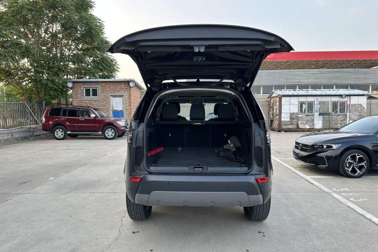 Used Land Rover Discovery 2019 3.0 SC V6 SE
