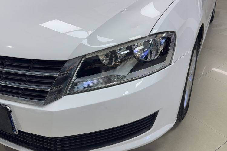 Used Volkswagen Lavida 2013 1.6L Manual Fashion Edition