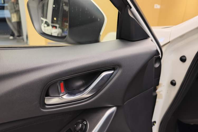 Used Mazda Atenza 2015 2.0L Blue Sky Prestige Edition
