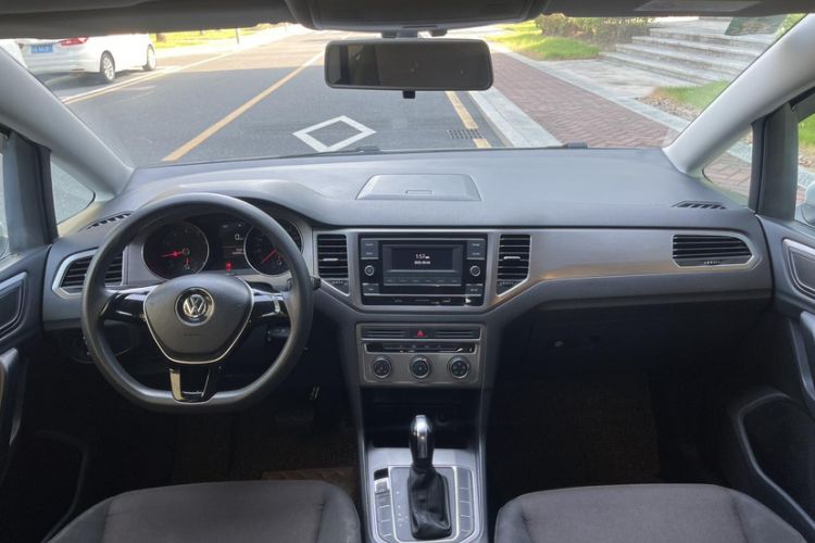 Used Volkswagen Golf Sportsvan 2016 1.6L Automatic Comfort Model
