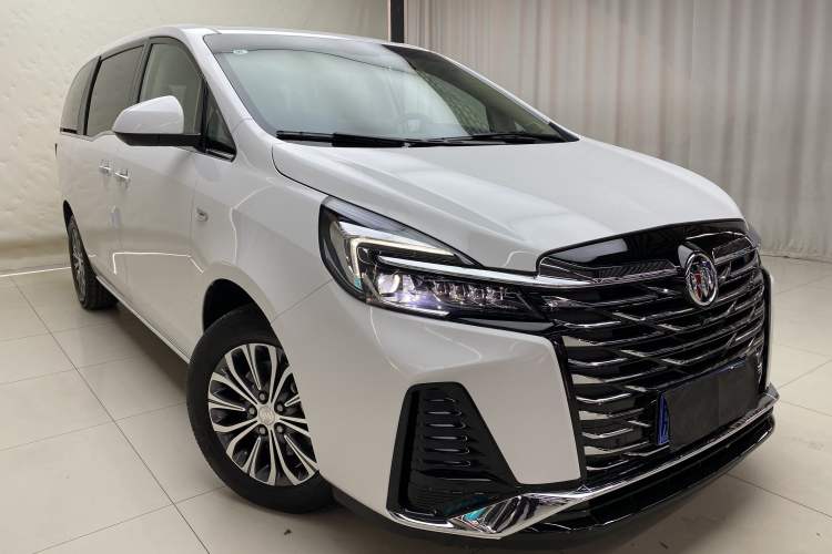 Used Buick GL8 2023 Facelifted Land Cruiser Executive Luxury Version
