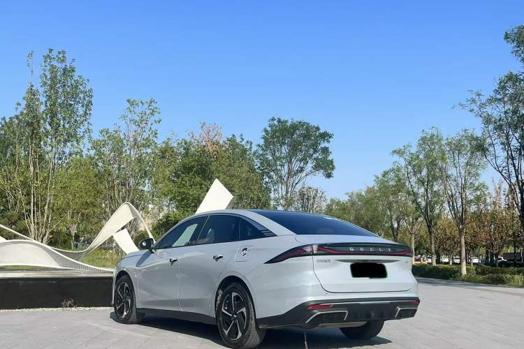 Used  L6 2023 125km MAX
